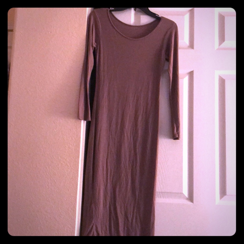 HOT HOT HOT Body hugging mushroom color dress sz M
